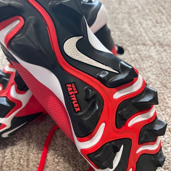 Nike Kids Fast Flex Cleats – Red – Size 1Y – New - Picture 3 of 7